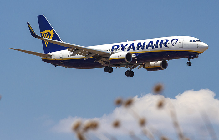       Ryanair