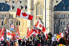 Полиция Оттавы заявила о нехватке сил для прекращения протестов дальнобойщиков