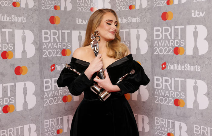 Адель стала триумфатором Brit Awards 2022