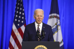 Опрос CNN показал, что 58% американцев не одобряют работу Байдена на посту президента США