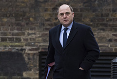 Уоллес заверил, что Украина получает от Британии только оборонительное оружие