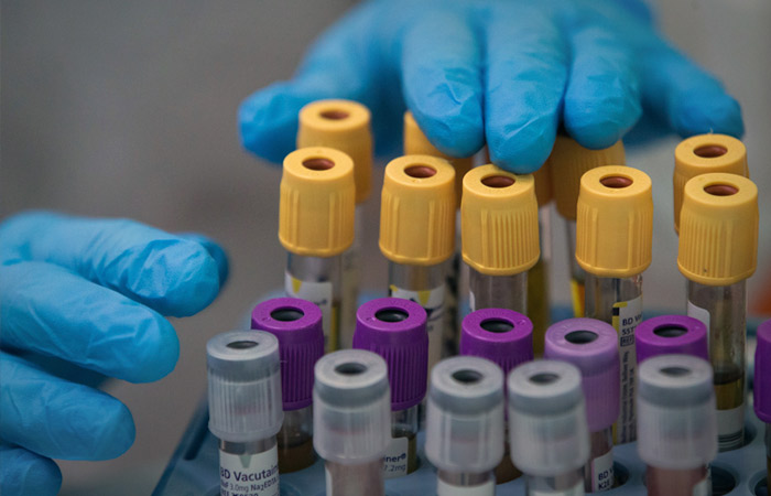 Иностранцы смогут оформить COVID-сертификаты по антителам на Госуслугах