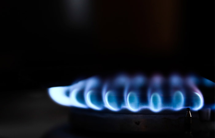 В Европе требуют от "Газпрома" больше газа после взлета цен из-за санкций