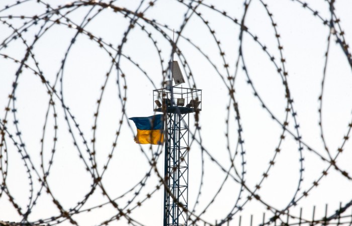 Украина закроет с 28 февраля все пункты пропуска на границе с РФ и Белоруссией