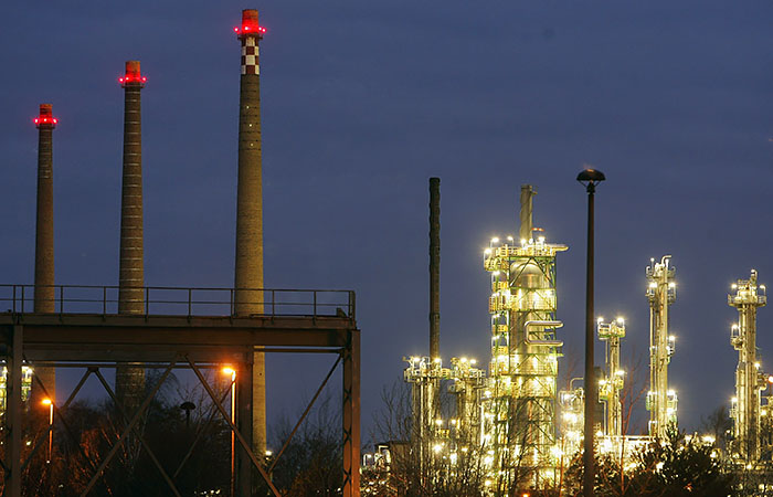 Запасы газа в ПХГ Европы к концу отбора упадут до рекордных 18%