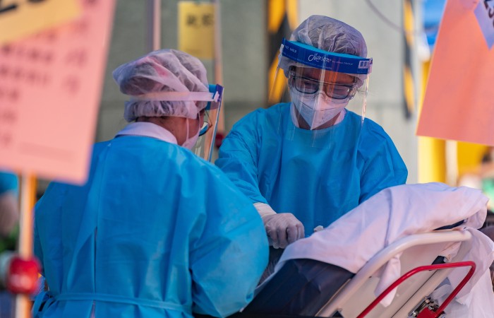 В мире выявили более 446,2 млн случаев заражения COVID-19