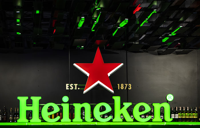 Heineken прекратит производство и продажу своего флагманского бренда в РФ