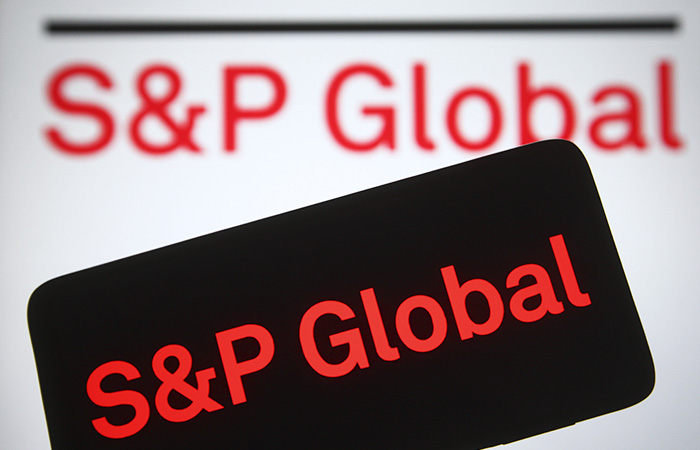 S&P Global приостановит коммерческую деятельность в России