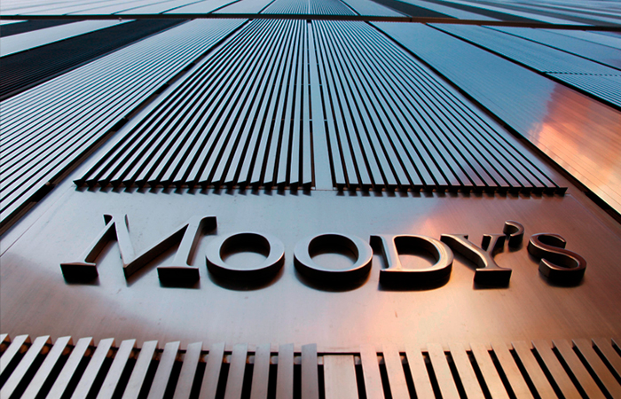 Moody’s понизило рейтинги 39 российских фининститутов вслед за ухудшением рейтингов РФ
