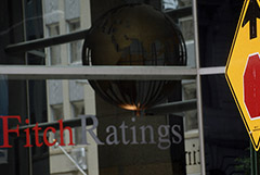 Fitch снизило рейтинги "Автодора", "Почты России", "ДОМ.РФ", "Роснано", РЖД и ФПК