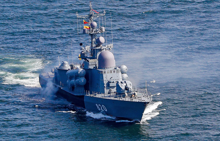 Российские ударные корабли провели учение на Балтике с отработкой ракетных пусков