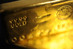 Из Казахстана запретили вывозить золотые слитки и валюту более чем на $10 тысяч