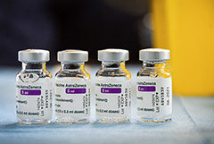 "Р-Фарм" подала заявку на регистрацию вакцины от COVID-19 AstraZeneca в РФ