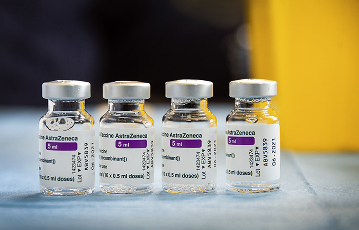"Р-Фарм" подала заявку на регистрацию вакцины от COVID-19 AstraZeneca в РФ