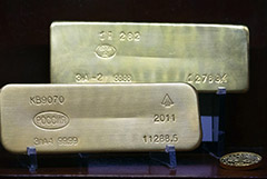 ЦБ остановил покупку золота у банков, чтобы они могли удовлетворить спрос населения