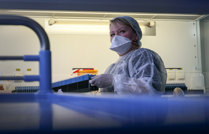 Мурашко предупредил о шансах "стелс-омикрона" стать преобладающим штаммом