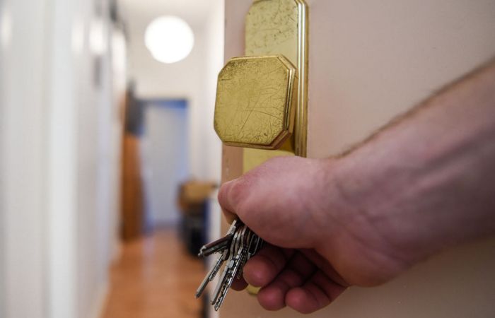 Опрос показал, что более 70% россиян живут в отдельных квартирах