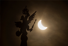 Бюджет РФ в январе-феврале исполнен с профицитом 412,6 млрд рублей