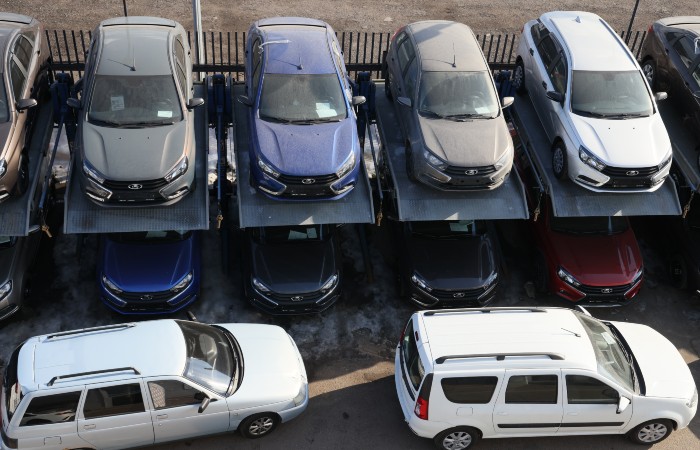 Самарский губернатор заявил о поиске поставщиков для "АвтоВАЗа" в странах Азии