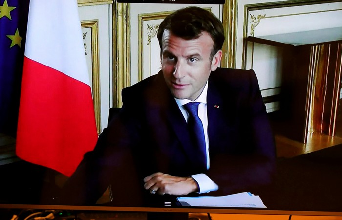 Путин обсудил с Макроном переговоры между российскими и украинскими представителями