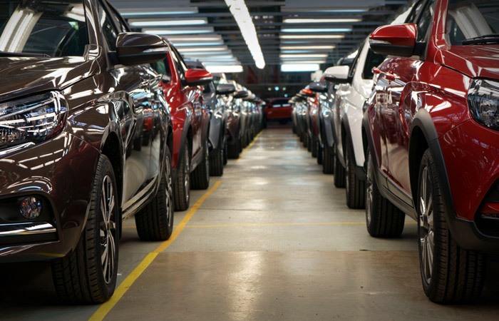 Легковые автомобили российской сборки с начала марта подорожали на 18%