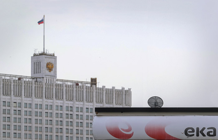 "ЛУКОЙЛ" купил сеть АЗС "ЕКА" в Москве и области