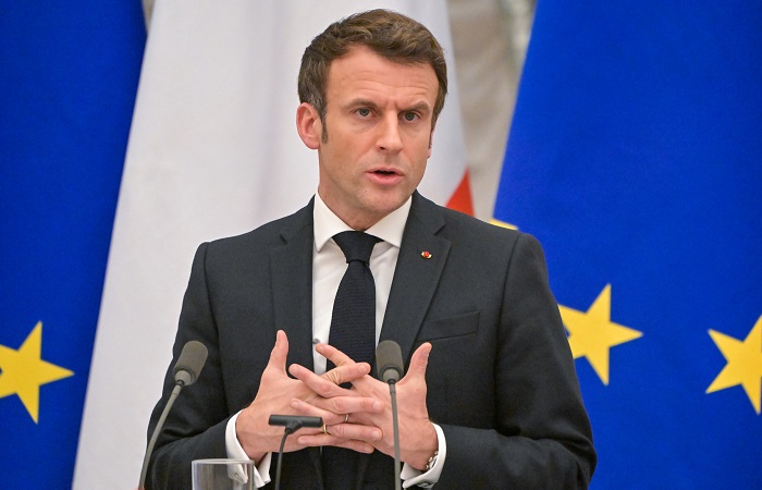 Макрон рассчитывает в ближайшие часы провести разговор с Путиным