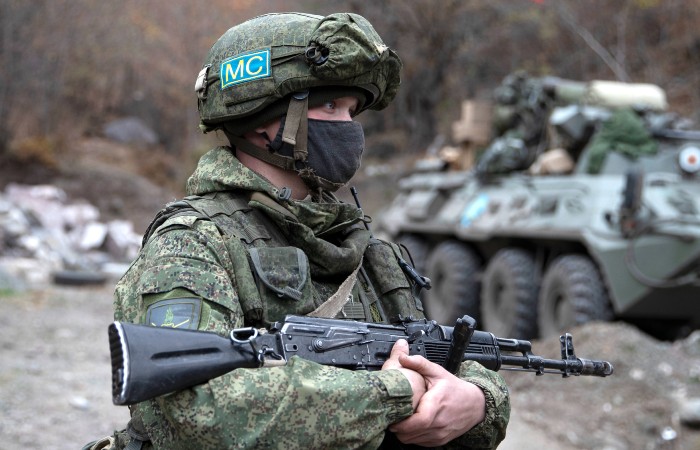 В непризнанной Нагорно-Карабахской республике введено военное положение