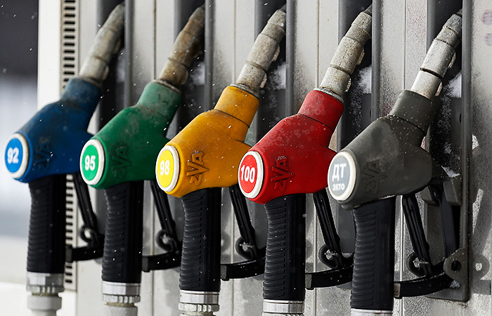 Эксперты оценили более чем в 450 млрд рублей выплаты нефтяникам по демпферу в марте