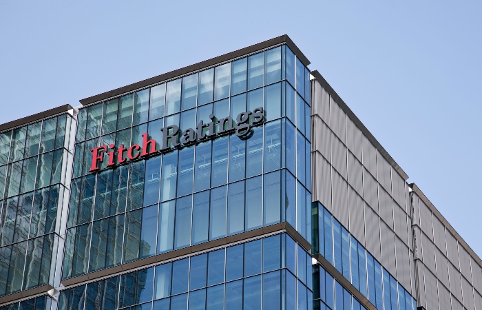 Fitch отозвало суверенные рейтинги России