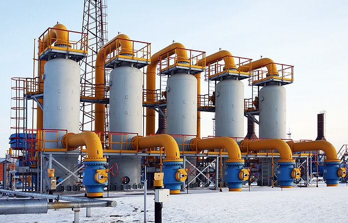 "Газпром" забронировал часть мощностей "Ямала-Европа" на ночь со вторника на среду