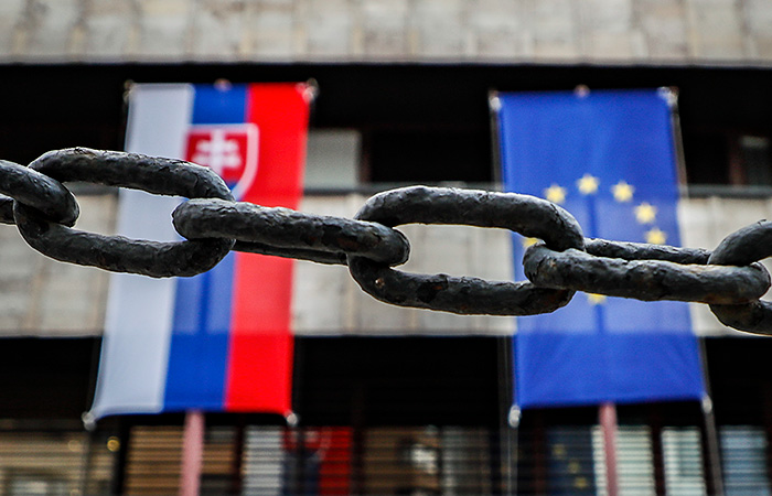 Словакия потребовала рекордно сократить штат посольства РФ в Братиславе