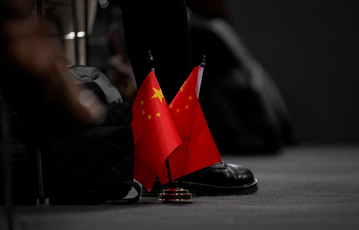 Китайская мудрость: в драке двух сильных выигравших не будет