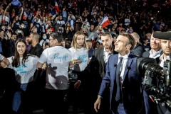 Макрон заявил о намерении вместе с ЕС бороться против "возвращения империй"