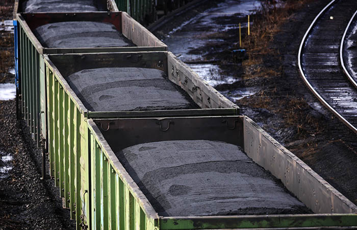 Британия намерена отказаться от импорта угля и нефти из РФ до конца года