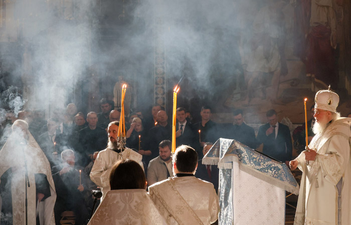 Патриарх Кирилл совершил отпевание Жириновского