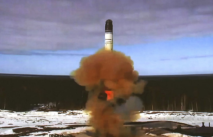 Рогозин заявил, что новая ракета "Сармат" стала более неуязвимой для ПРО США