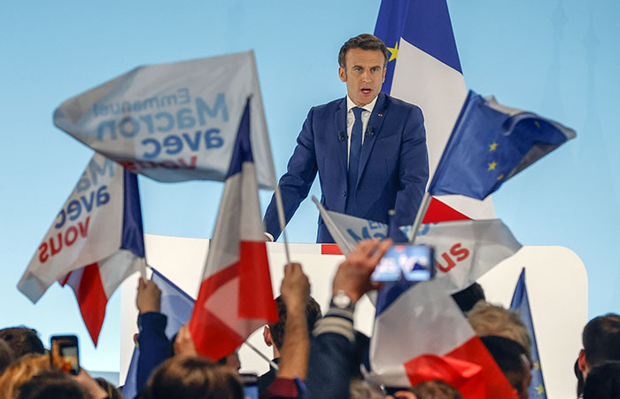 Макрон обвинил Ле Пен в тайном стремлении вывести Францию из ЕС