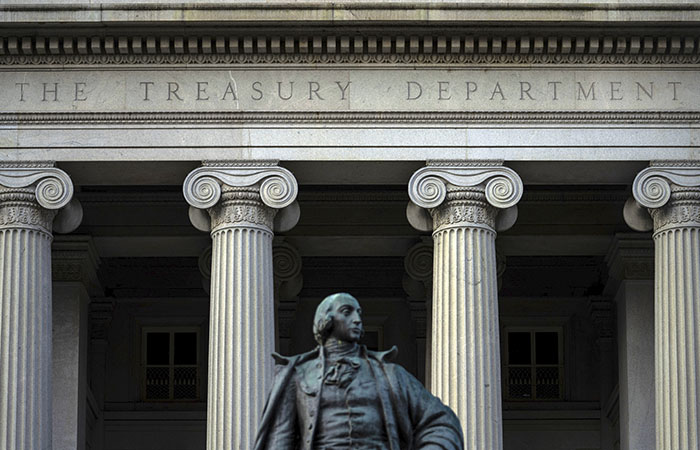 Под новые санкции США попали Михаил Задорнов и Ксения Юдаева