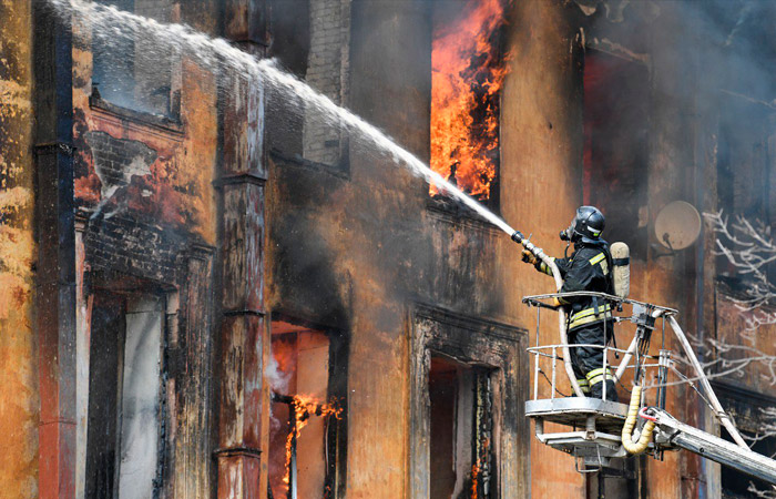Власти Тверской области подтвердили гибель 17 человек при пожаре в оборонном НИИ