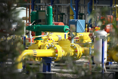"Газпром" полностью приостановил поставки газа в Польшу и Болгарию