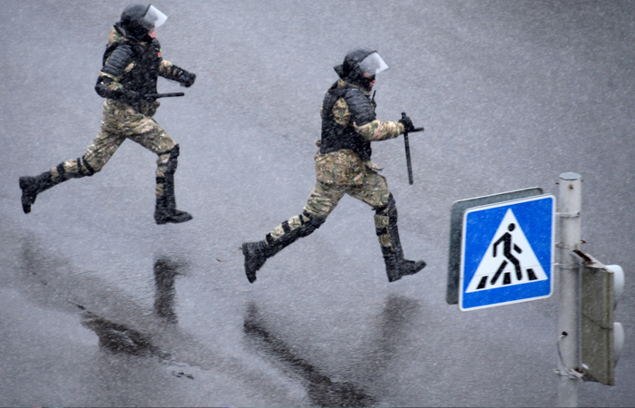 Белорусские депутаты одобрили применение боевой техники для подавления беспорядков