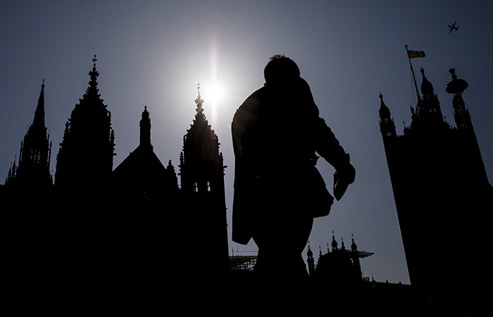 Россия внесла около 300 британских депутатов в ответный "стоп-лист"