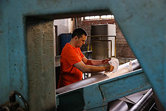 Мишустин продлил на год срок уплаты страховых взносов для широкого перечня организаций