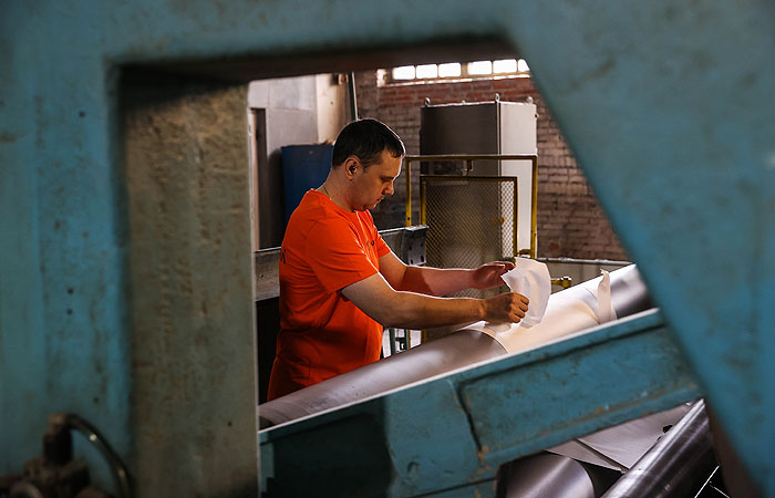 Мишустин продлил на год срок уплаты страховых взносов для широкого перечня организаций