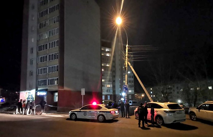 В Чите задержали мужчину, закрывшегося с ребенком в квартире