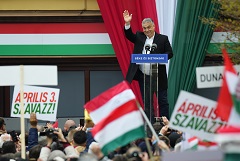 На парламентских выборах в Венгрии побеждает правящая коалиция