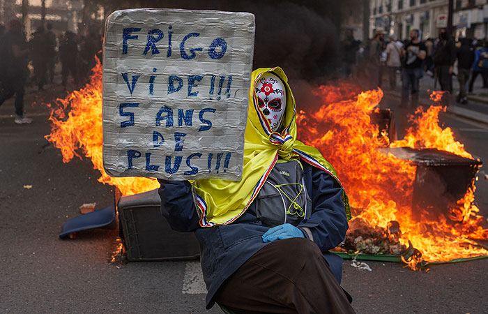 В Париже произошли столкновения демонстрантов с полицией