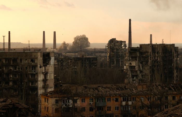 Красный крест подтвердил эвакуацию в сторону Запорожья части людей с "Азовстали"