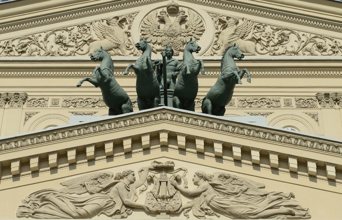 Большой театр отменил майские показы спектаклей Серебренникова и Кулябина